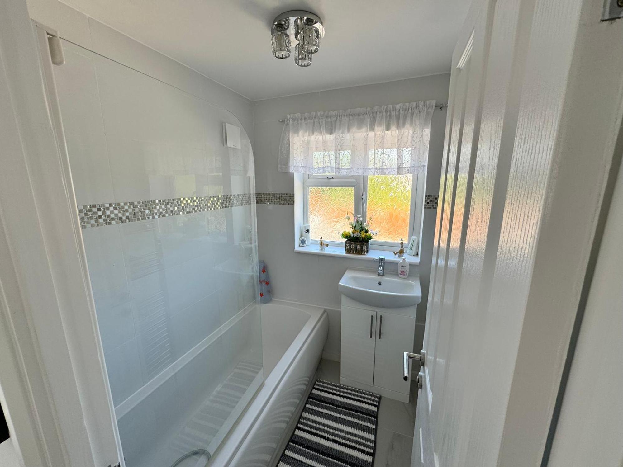 Modern 3-Bed Hideaway Near Westgate With Parking Villa Canterbury Bagian luar foto
