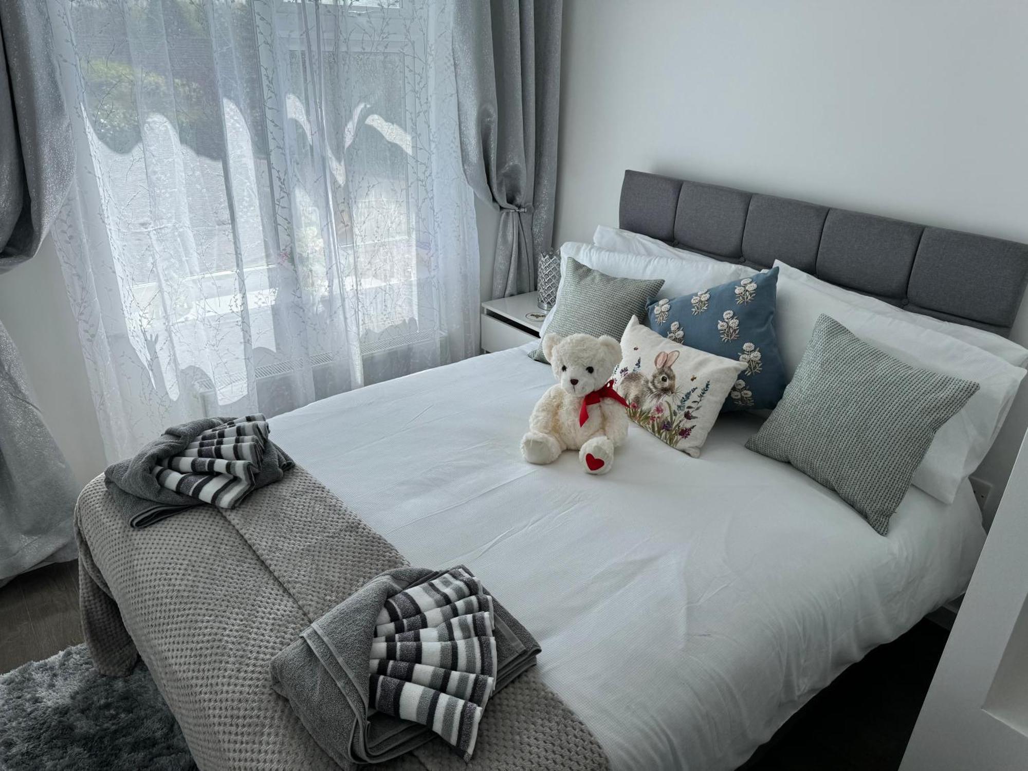 Modern 3-Bed Hideaway Near Westgate With Parking Villa Canterbury Bagian luar foto