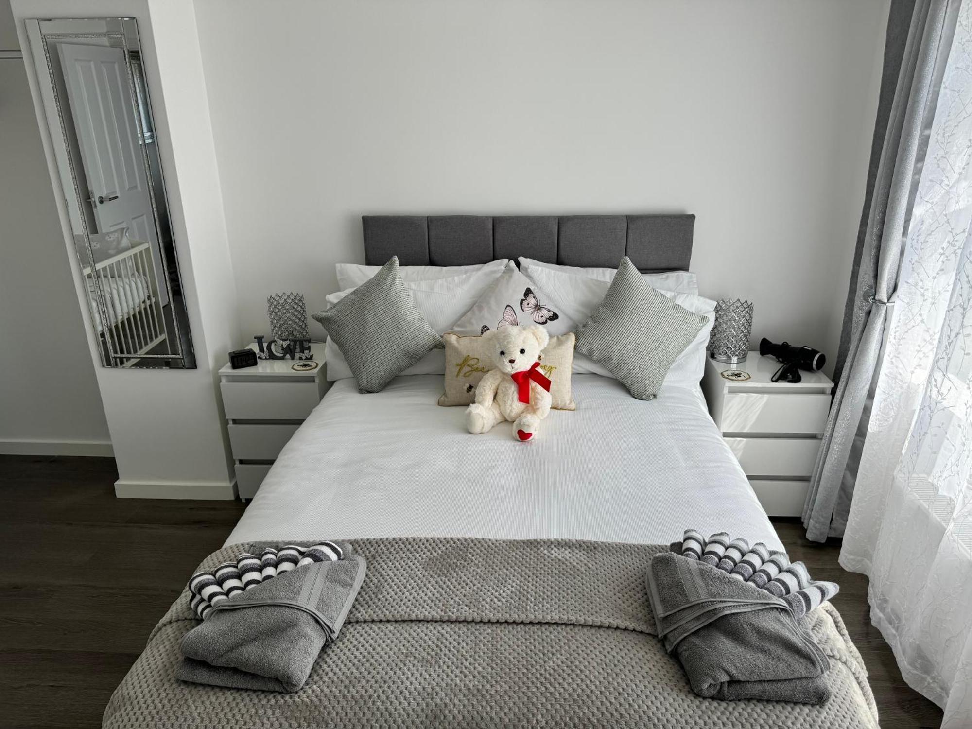 Modern 3-Bed Hideaway Near Westgate With Parking Villa Canterbury Bagian luar foto